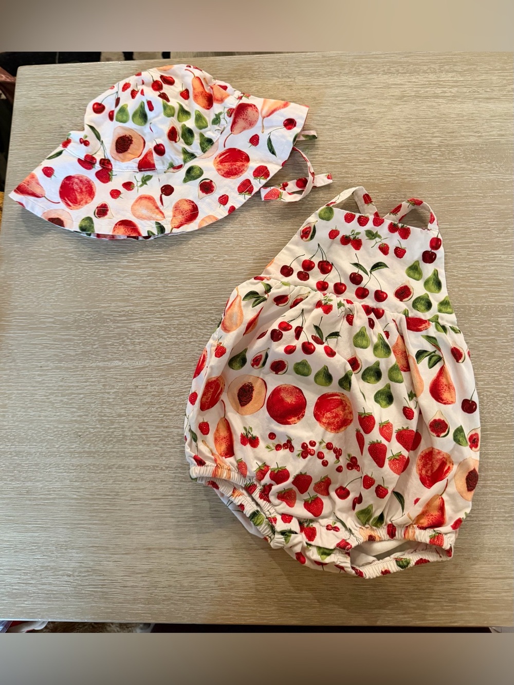 Hanna Andersson x Lisa Says Gah Sun Hat & Romper with fruit design size 12-18M